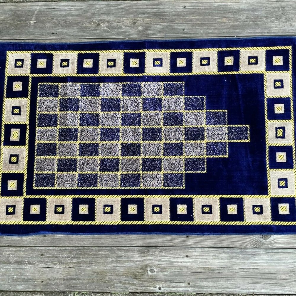 Pray Rug Jai Namaz Area Rug Blue Velvet Soft Religious Rug Muslim Islamic Rug - Picture 3 of 10